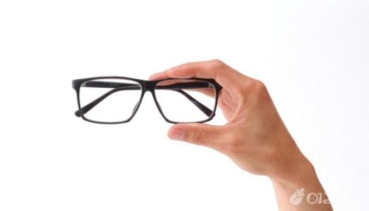 如何挑选眼镜 如何挑选好眼镜