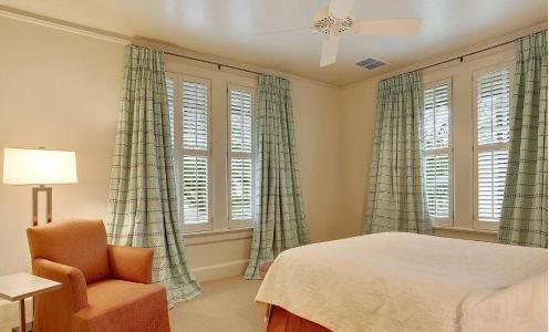 卧室窗帘装修效果图 小卧室窗帘效果图_3种风格的窗帘效果图欣赏