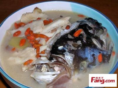 鱼头汤怎么做好吃 怎么做鱼头汤才好吃