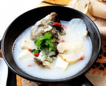 鱼头汤的做法 增强记忆力的鱼头汤做法