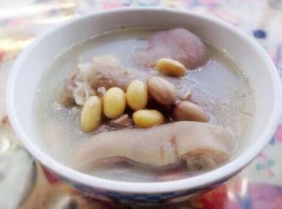 猪蹄炖黄豆的做法 猪蹄黄豆汤做法