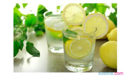 干柠檬水的功效与作用 喝柠檬水有什么功效