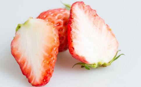 生理期不能吃什么水果 来月经能不能吃草莓 生理期不能吃什么水果