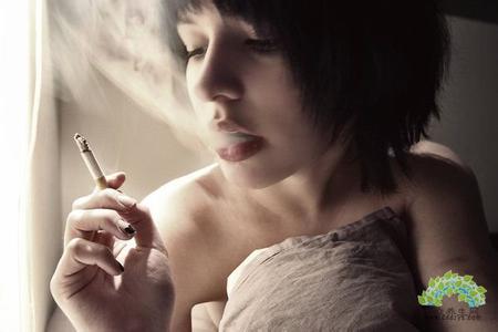 女人抽烟有哪些危害 女士抽烟的危害