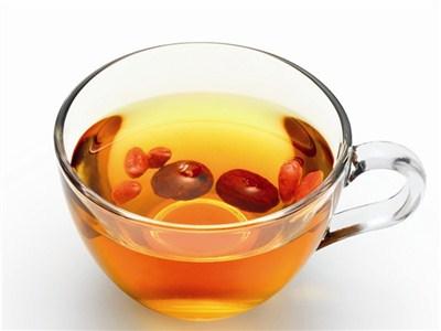 红枣枸杞泡水喝的功效 红枣枸杞泡水喝的功效有哪些