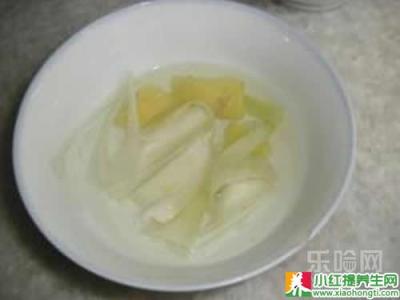 白萝卜葱白煮水的功效 白萝卜葱白生姜水的作用