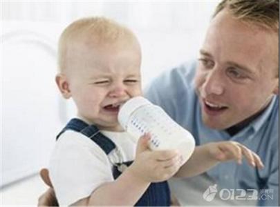 新生儿不喝奶粉有妙招 婴儿为什么不喝奶粉