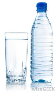 蒸馏水和矿泉水的区别 蒸馏水跟矿泉水的区别
