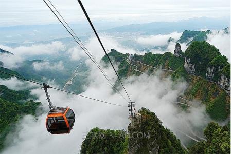 天门山景点介绍 天门山索道的景点介绍，去天门山索道坐什么车