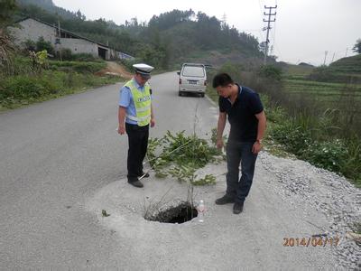 交警开展道路隐患排查 道路交通安全隐患排查