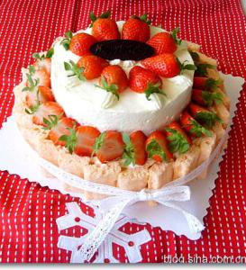 草莓果冻慕斯蛋糕 草莓慕丝蛋糕