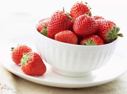 草莓保鲜剂 洗草莓加几滴醋除保鲜剂