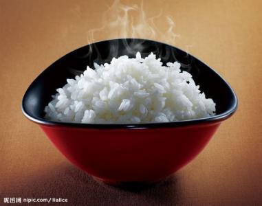 煮米饭放什么会更香 煮米饭加点这个，超香的
