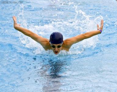 预防游泳下肢抽筋 游泳时如何预防脚抽筋