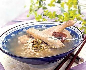 女性夏季吃什么降火 夏季煲什么汤可降火