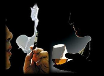 抽烟喝酒的危害 喝酒完抽烟的危害性