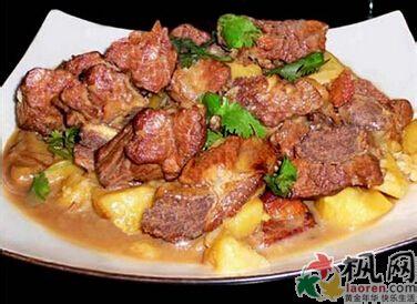 红烧牛肉炖土豆的做法 美味的牛肉炖土豆做法