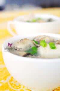 海蛎子豆腐汤的做法 海蛎子豆腐汤怎么做 海蛎子豆腐汤的家常做法