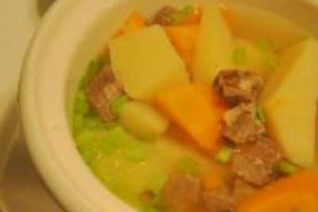 胡萝卜牛肉汤的做法 胡萝卜牛肉汤的具体做法步骤