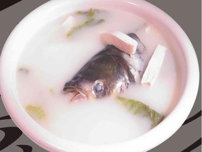 鱼头豆腐汤的做法 鱼头豆腐汤是怎么做的_鱼头豆腐汤的做法步骤