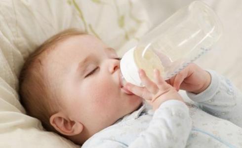 口渴是什么病的症状 五大症状告诉你宝宝口渴了