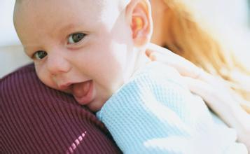 3个月的宝宝吐奶怎么办 三个月宝宝吐奶怎么办