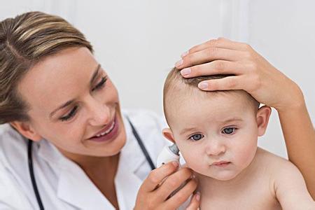 医院给宝宝洗耳朵 怎么给宝宝洗耳朵