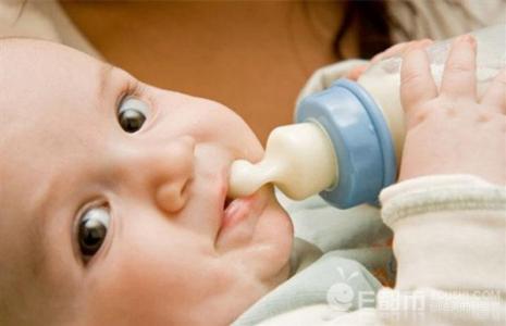婴儿选择什么奶瓶 怎样挑选婴儿奶瓶