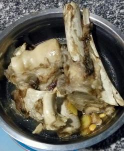 好看好吃的菜做法图解 好吃的牛骨头汤要怎么做_牛骨头汤的做法图解