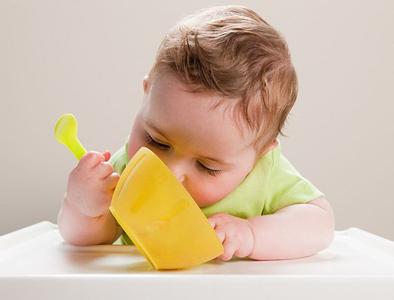一岁半宝宝饮食安排 一岁前宝宝的饮食黑名单