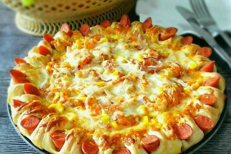 虾仁海鲜披萨的做法 虾仁披萨怎么做才好吃_虾仁披萨的做法图解