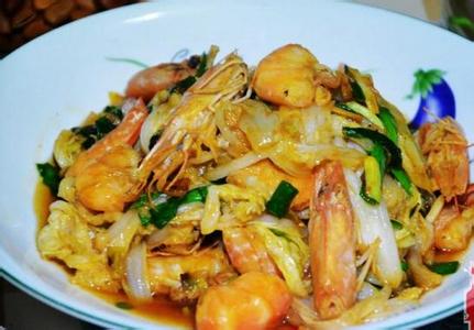 白菜炖大虾的家常做法 大虾烧白菜的家常做法 大虾烧白菜怎么做好吃