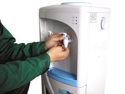 美的饮水机智清洗步骤 教你6步正确清洗饮水机