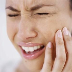 牙齿发炎疼痛怎么止痛 牙齿疼痛该怎么快速止痛