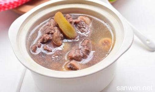 莲藕花生排骨汤的做法 4种美味的花生排骨汤做法