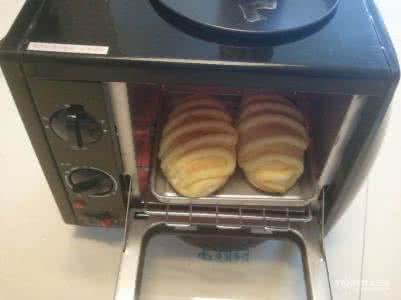 烤箱最简单的烤面包 用烤箱烤面包的做法
