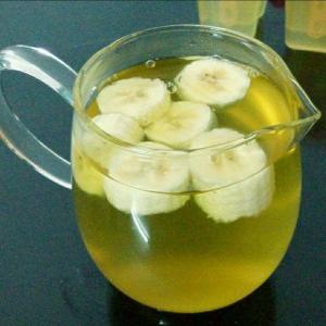 香蕉快速又好吃的做法 香蕉菠萝饮要怎么做_香蕉菠萝饮的好吃做法推荐