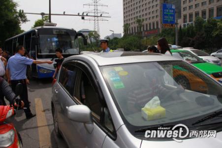 2017上海交通违章罚款 2017上海占用公交车道怎么处罚