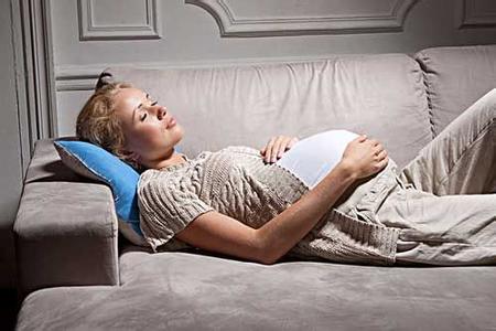孕妇长期熬夜的危害 孕妇熬夜对胎儿的危害