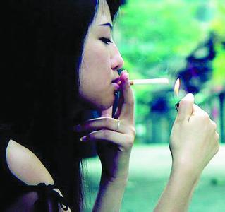 劝吸烟的名言 女孩抽烟对身体的危害