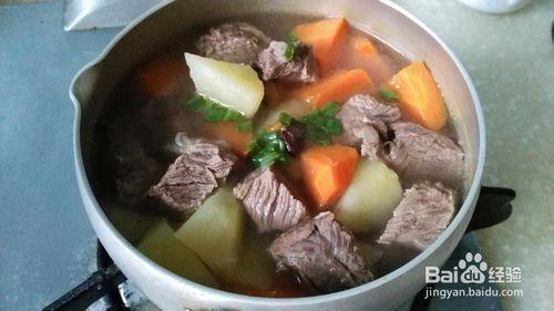 炖牛肉汤的家常做法 炖牛肉汤做法图解