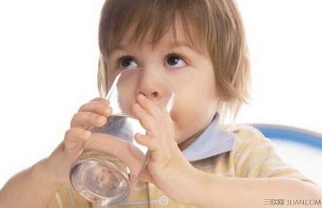 用银水杯喝水的禁忌 儿童喝水5禁忌
