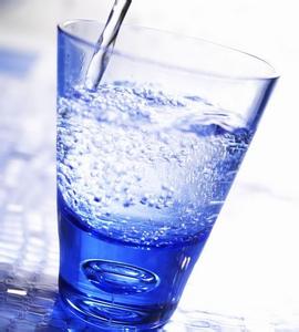 人用什么杯子喝水最好 什么样的杯子喝水最健康