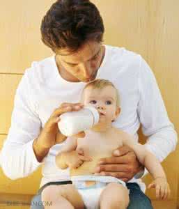 母乳喂养常见问题 人工喂养的技巧与常见问题