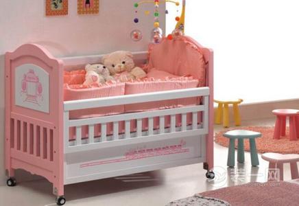 婴儿床选购注意事项 如何选购婴儿床，婴儿床选购的注意事项