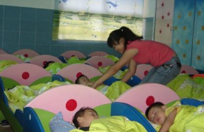 小班幼儿午睡观察记录 幼儿园小班教师随笔-关爱幼儿午睡
