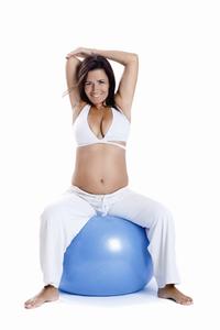 孕妇健身房适合的项目 孕妇可以健身吗