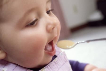 10个月宝宝辅食菜单 10个月宝宝如何添加辅食