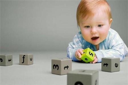 两个月婴儿智力开发 如何开发两个月宝宝智力