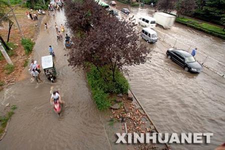 狂风啊暴雨 狂风暴雨时的灾害防备措施